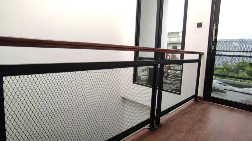 Pemasangan Railing Tangga