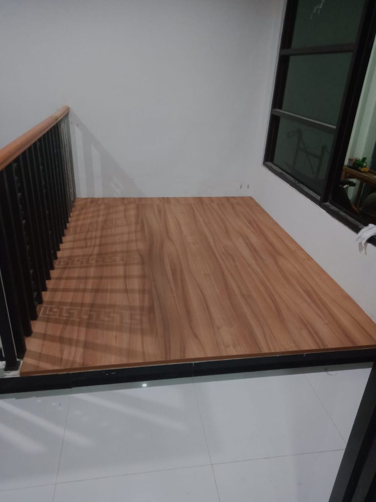 Lantai Mezzanine Vinyl