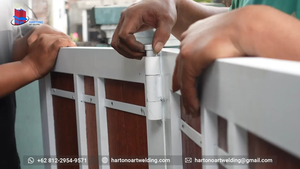 Pemasangan Pagar Lipat